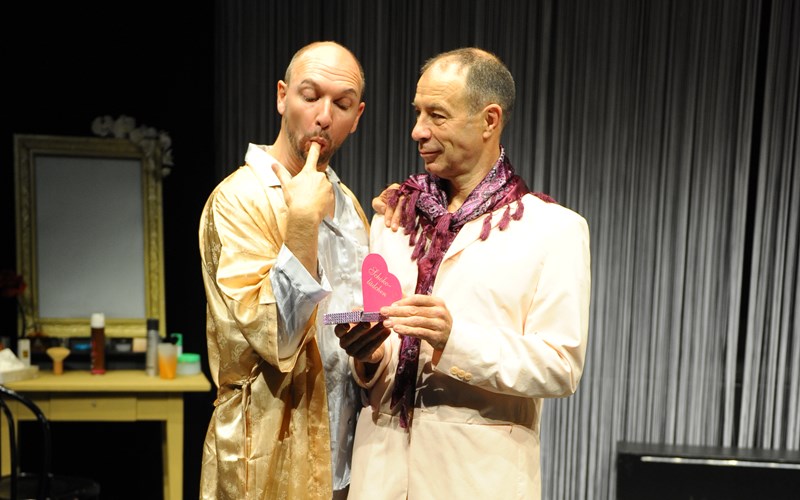 2015/16 Ein Käfig voller Narren